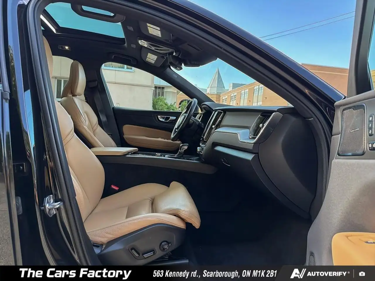 Volvo XC60 снимка Volvo XC60