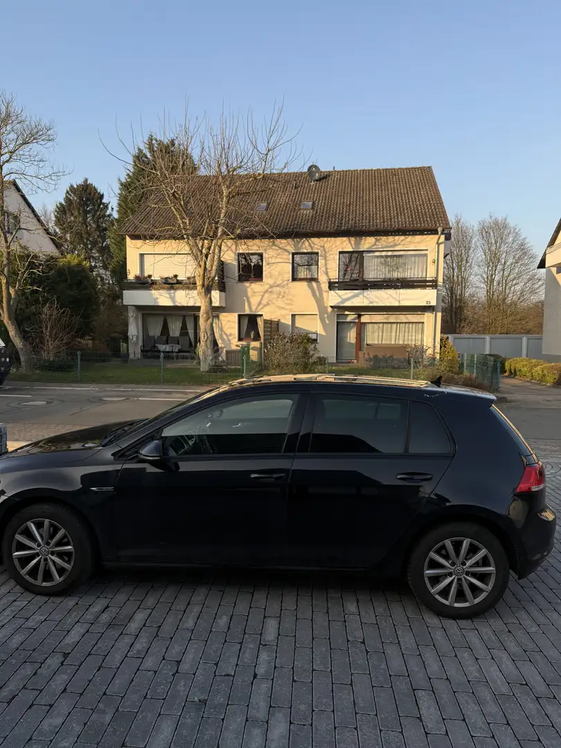 Volkswagen Golf 2.0 TDI BlueMotion Technology DSG Lounge - 2
