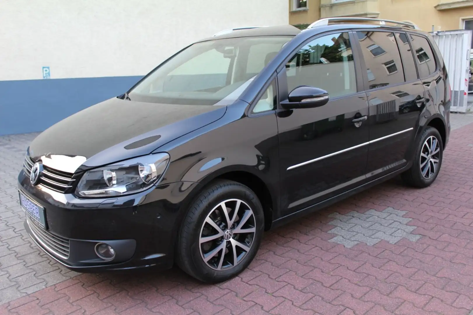 Volkswagen Touran Highline ( 1 Hand / Kamera / ParkPilot ) Schwarz - 1