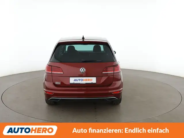Volkswagen Golf view 5