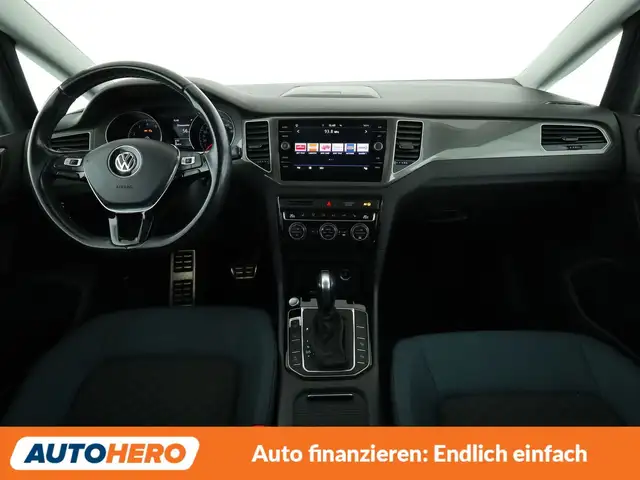 Volkswagen Golf view 12