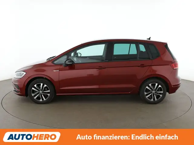 Volkswagen Golf view 3