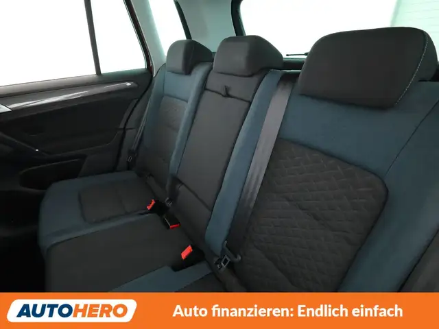 Volkswagen Golf view 14