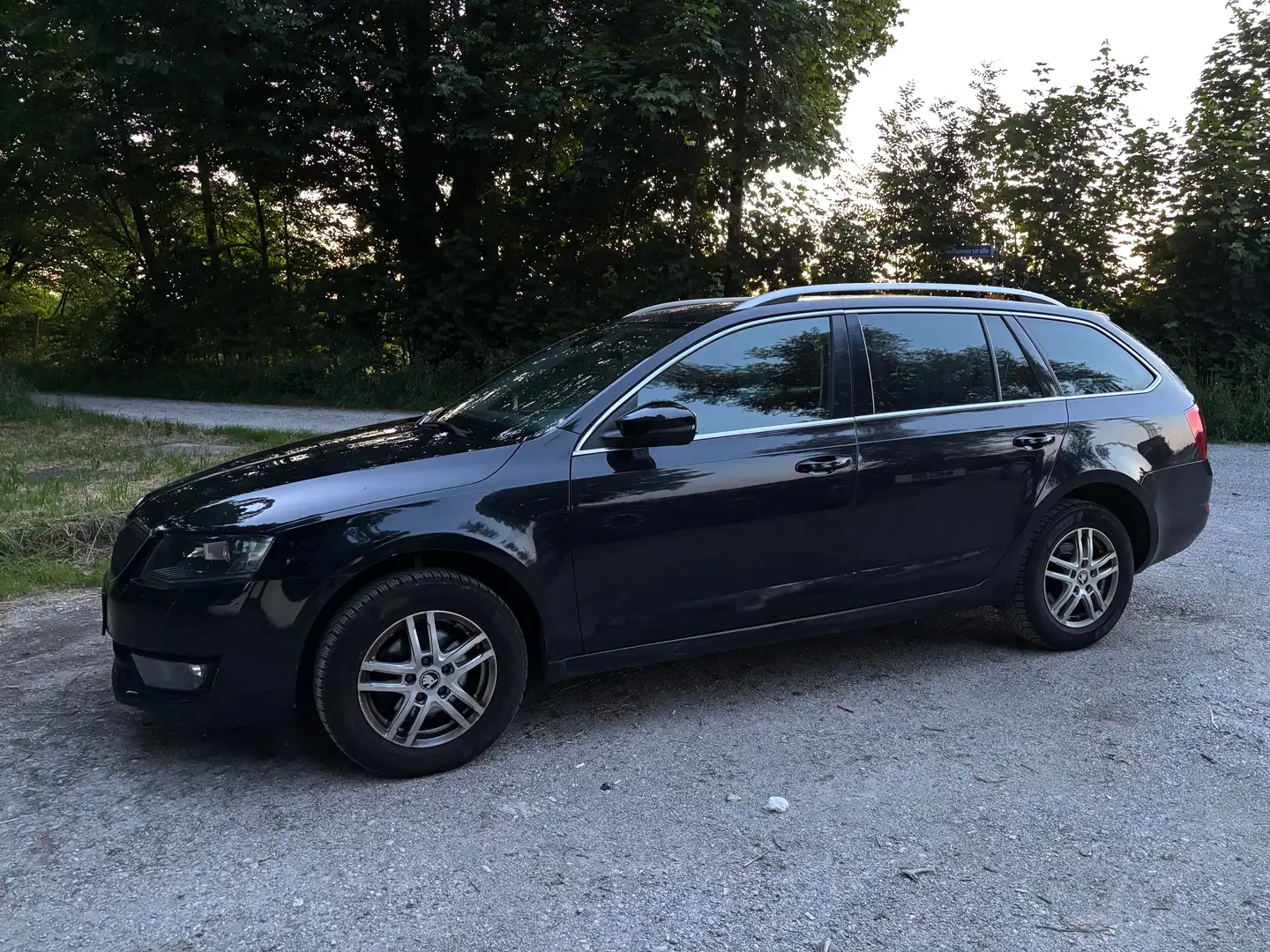Skoda Octavia Octavia Kombi 4x4 Schwarz - 1