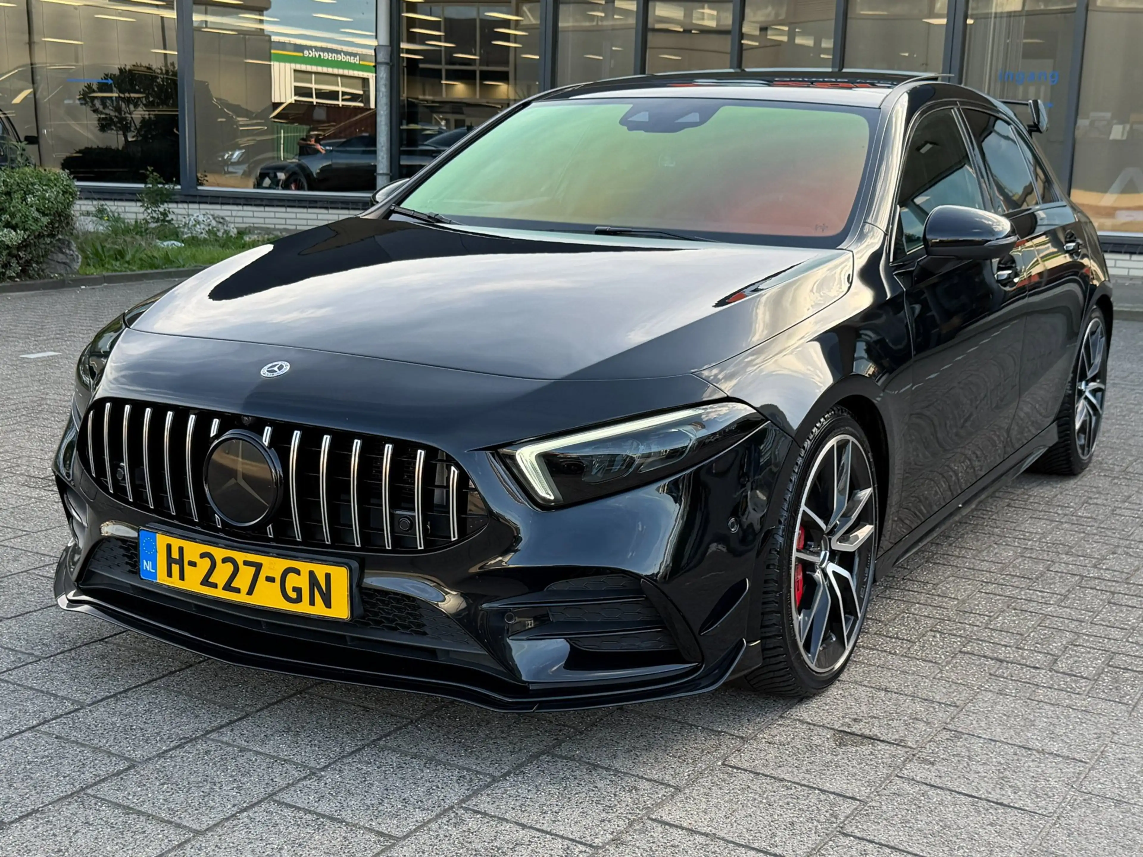Mercedes-Benz A 35 AMG 4MATIC Edition 1 — photo 10