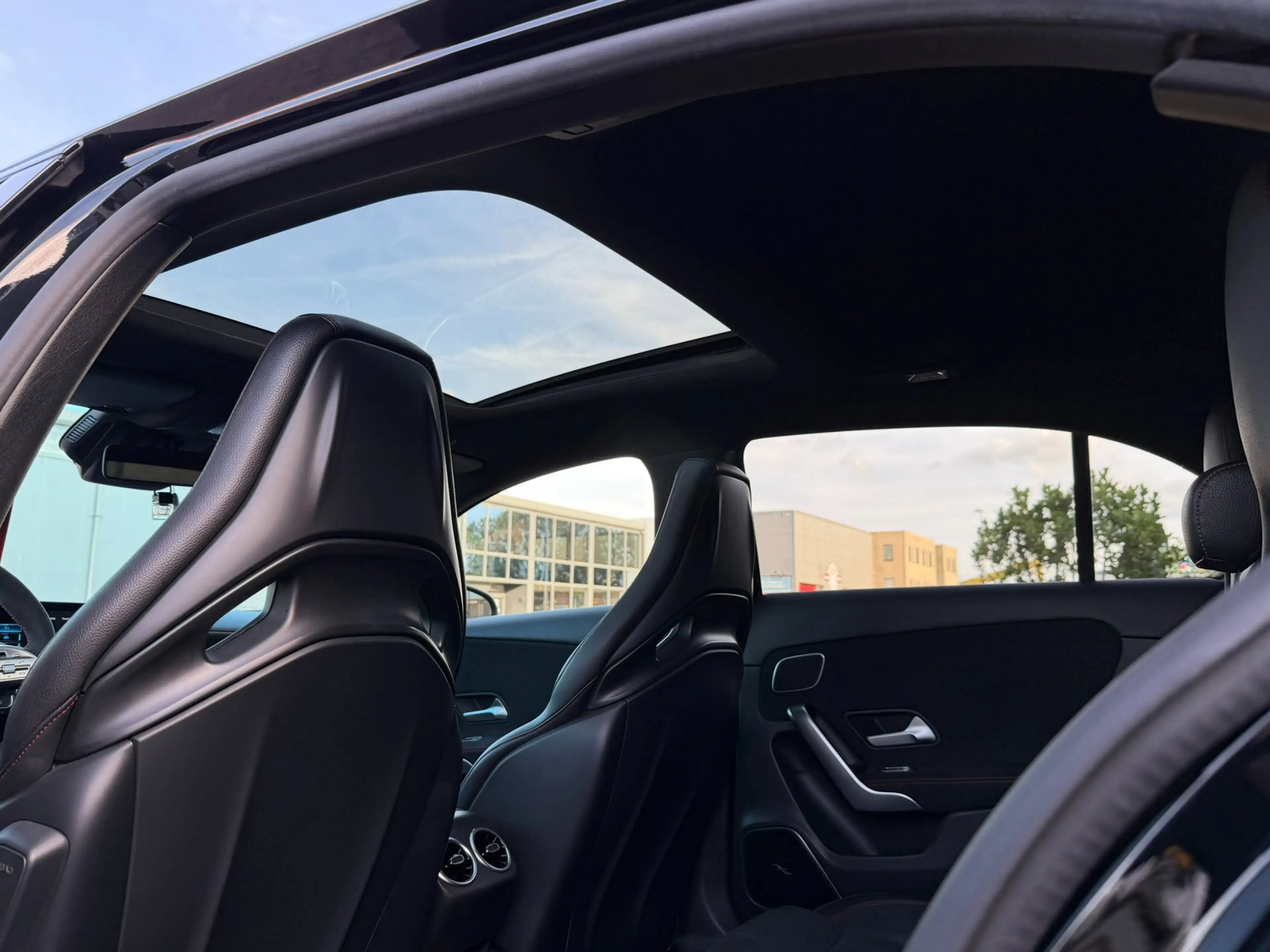 Mercedes-Benz A 35 AMG 4MATIC Edition 1 — photo 8