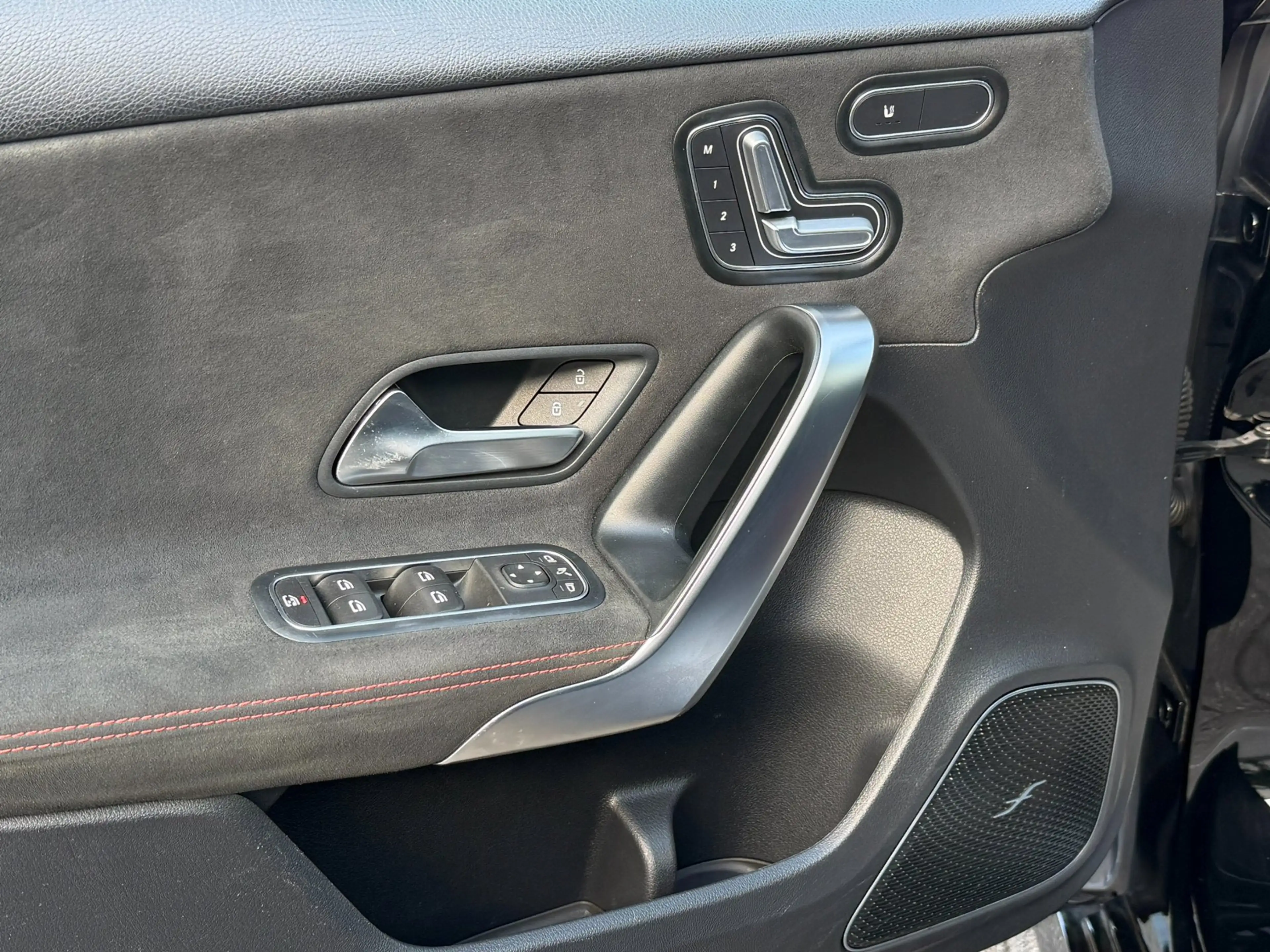 Mercedes-Benz A 35 AMG 4MATIC Edition 1 — photo 9