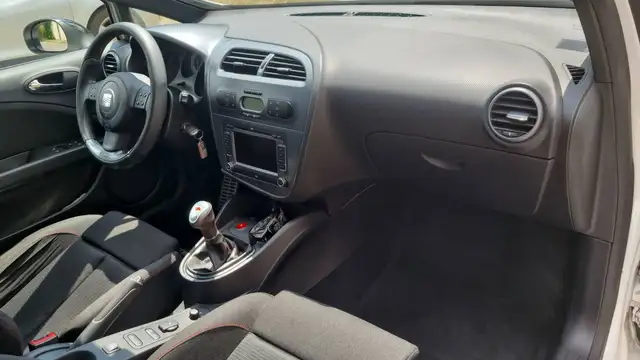 Seat Leon view 10