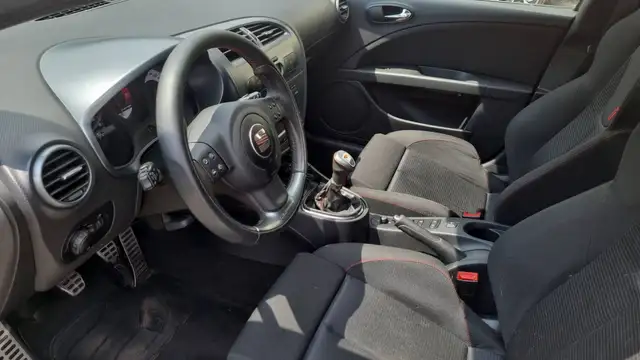 Seat Leon view 8