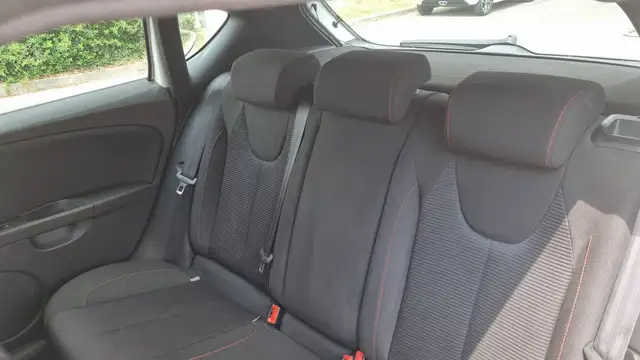 Seat Leon view 9