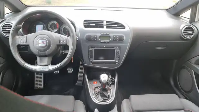 Seat Leon view 11