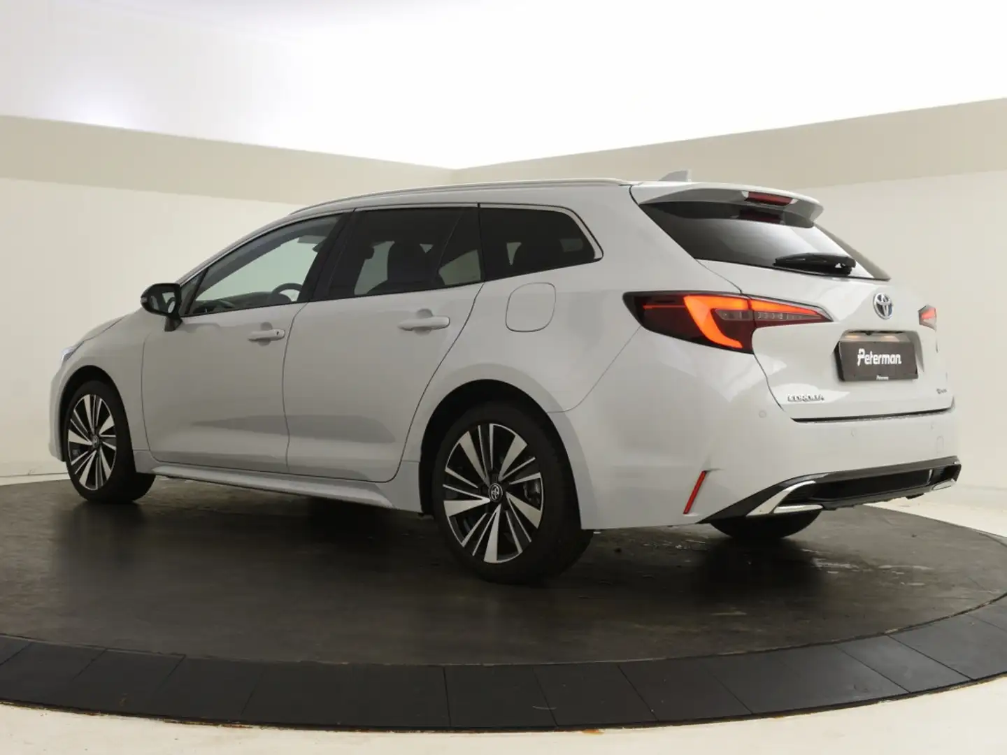 Toyota Corolla Touring Sports Hybrid 140 Style | Stuur en Stoelve Gris - 2