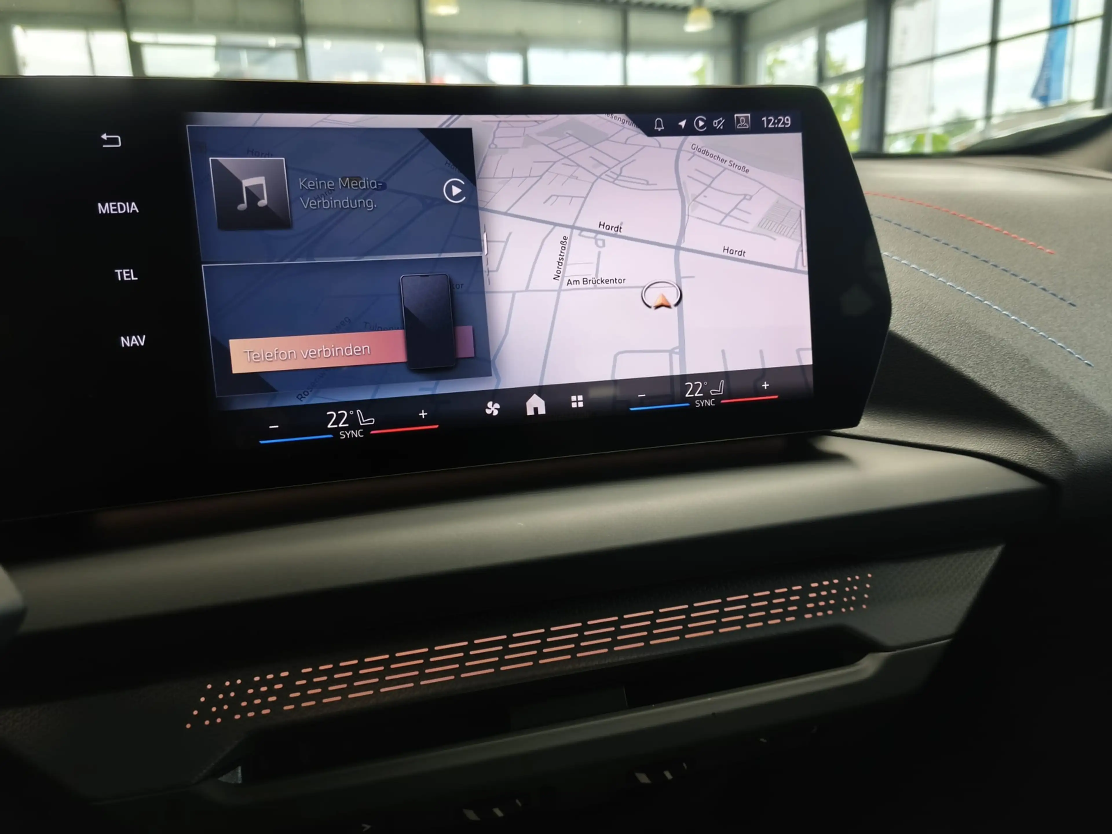 BMW 120 i M Sport PANO/Dr.As+/19"/ACC — photo 11