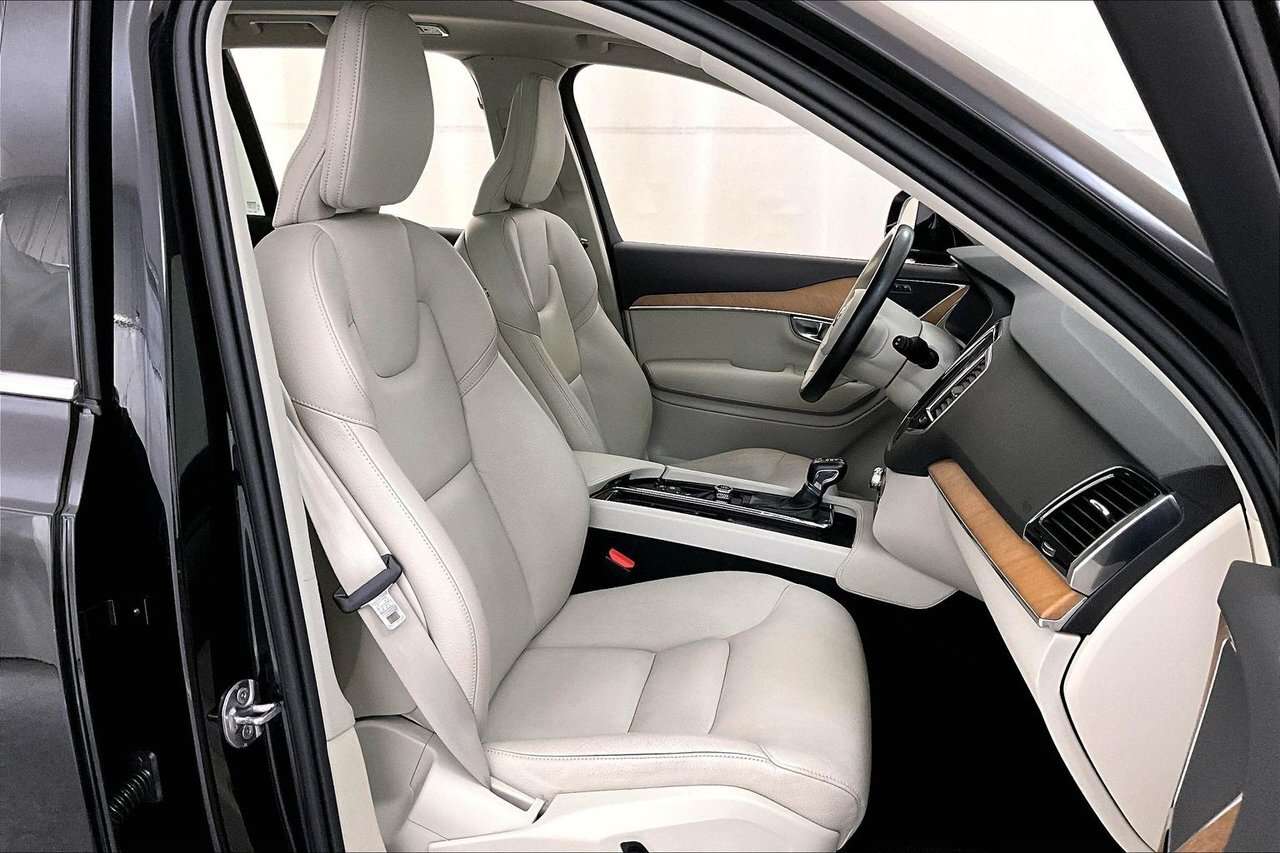 2022 Volvo XC90 MOMENTUM ADVANCED - CLIMATE - 20'' WHEELS / AVANCÉ thumb 7