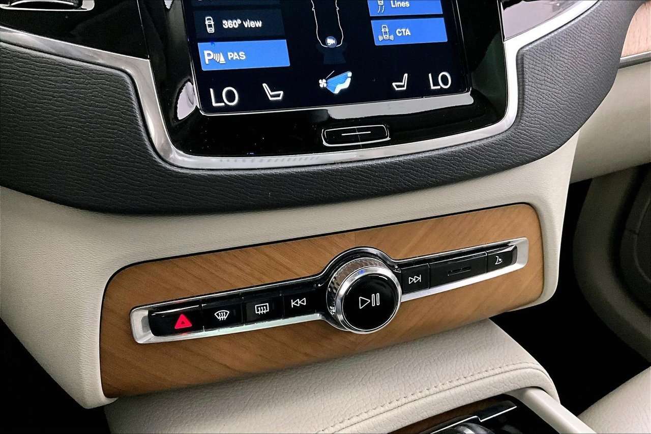 2022 Volvo XC90 MOMENTUM ADVANCED - CLIMATE - 20'' WHEELS / AVANCÉ thumb 24