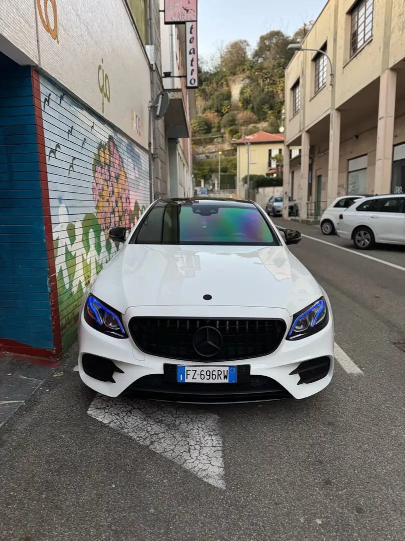 Mercedes-Benz E 220 d Premium 4matic auto Bianco - 1