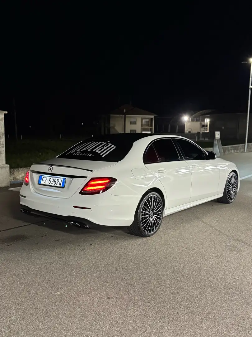 Mercedes-Benz E 220 d Premium 4matic auto Bianco - 2