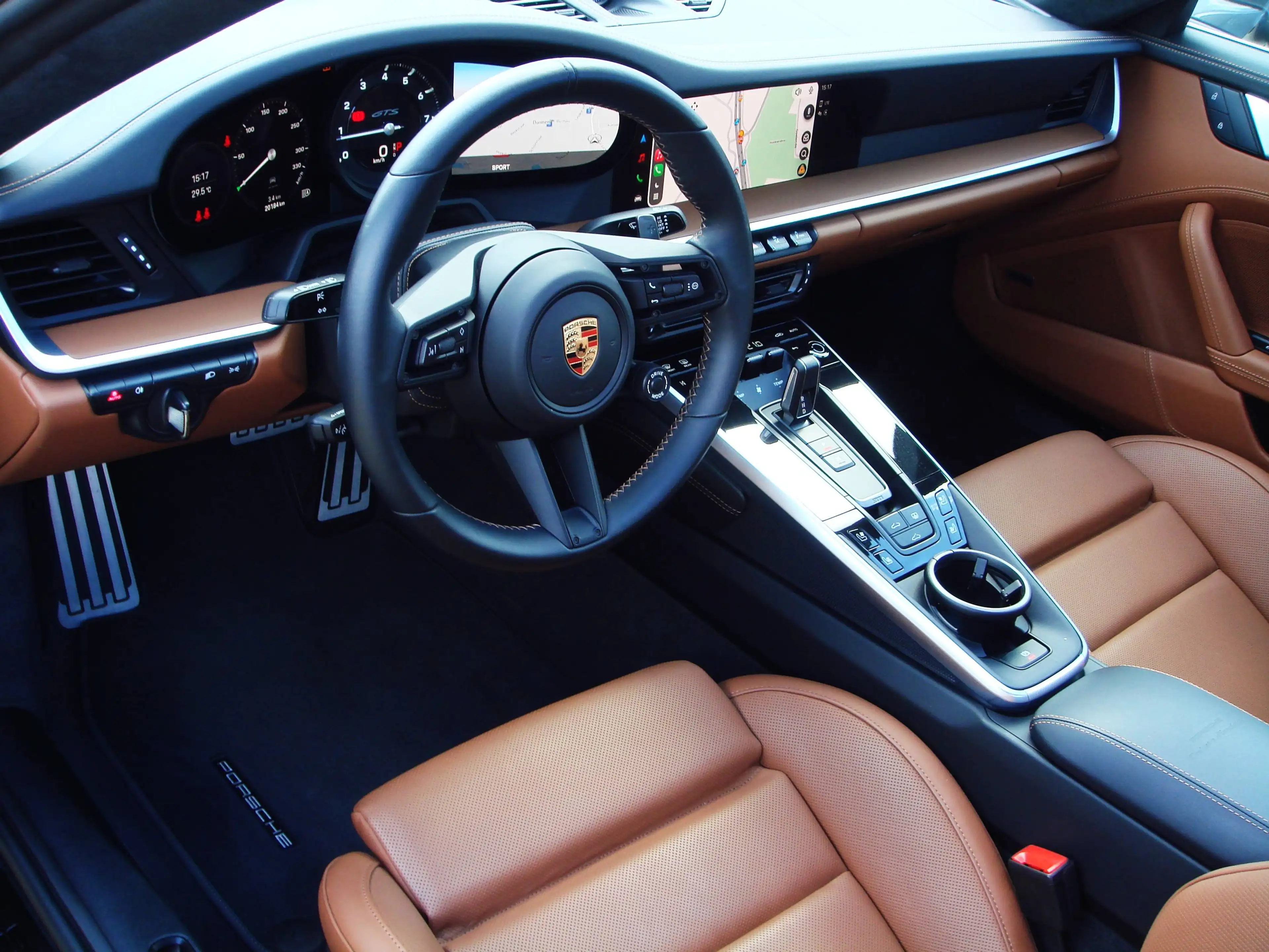 Porsche 911 992 CARRERA GTS * LEDER EXCLUSIVE MANUFATUR * PANO * BOSE * SLECHTS 20 000 KM !! — photo 4