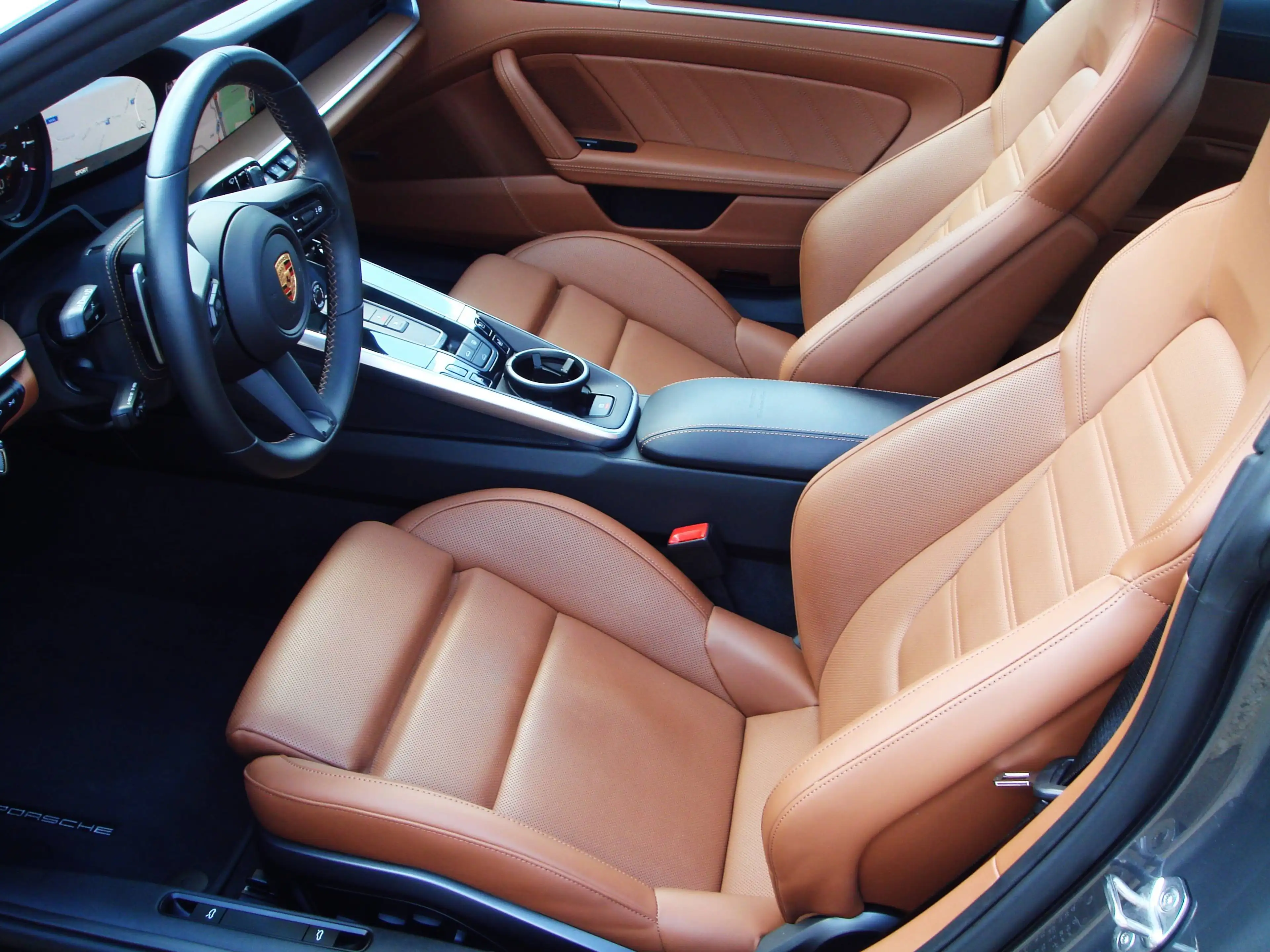 Porsche 911 992 CARRERA GTS * LEDER EXCLUSIVE MANUFATUR * PANO * BOSE * SLECHTS 20 000 KM !! — photo 5