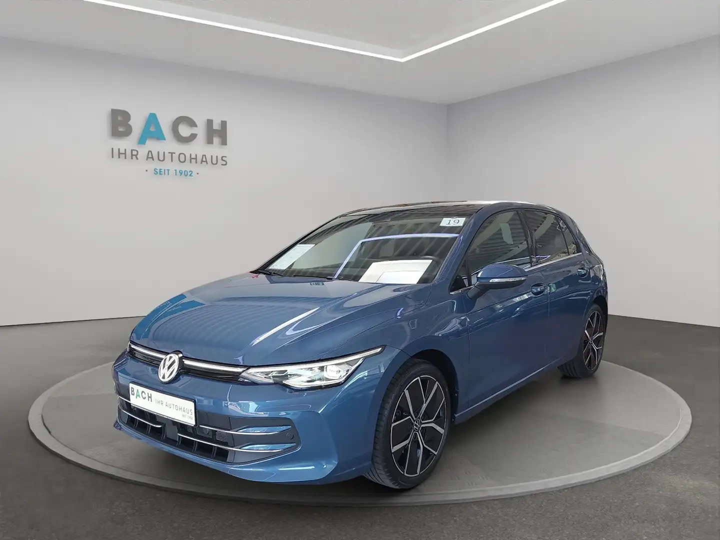 Volkswagen Golf 50Jahre DCC-Fahrwerk Panoramadach AHV HUD 18" Bleu - 1
