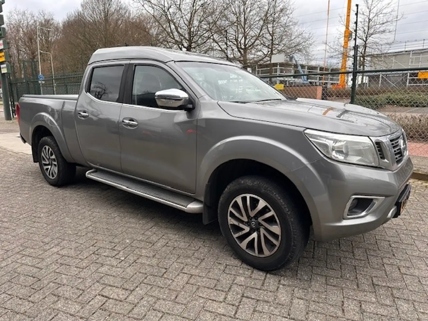 Nissan NP300 NP300 2.3 dCi Visia DC Gris - 1