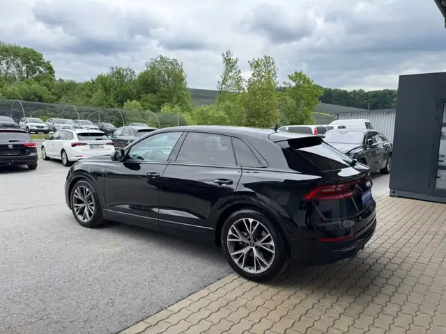 Audi Q8 50 TDI quattro *LUFT,GLASDACH,AHV S-LINE* Ansicht 6