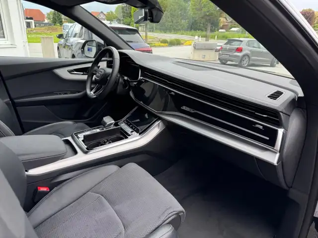 Audi Q8 50 TDI quattro *LUFT,GLASDACH,AHV S-LINE* Ansicht 7