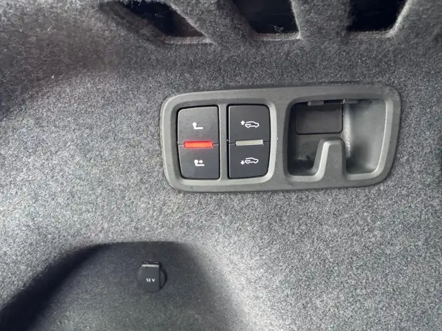 Audi Q8 50 TDI quattro *LUFT,GLASDACH,AHV S-LINE* Ansicht 11