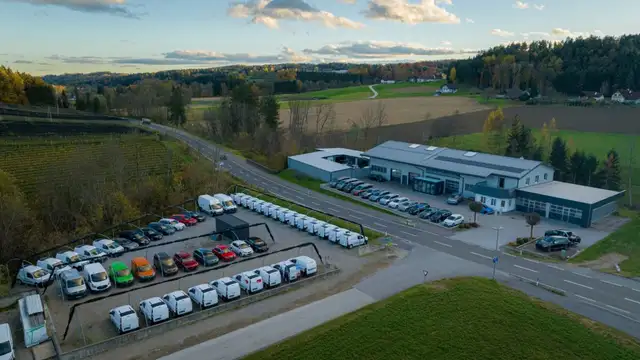 Audi Q8 50 TDI quattro *LUFT,GLASDACH,AHV S-LINE* Ansicht 18