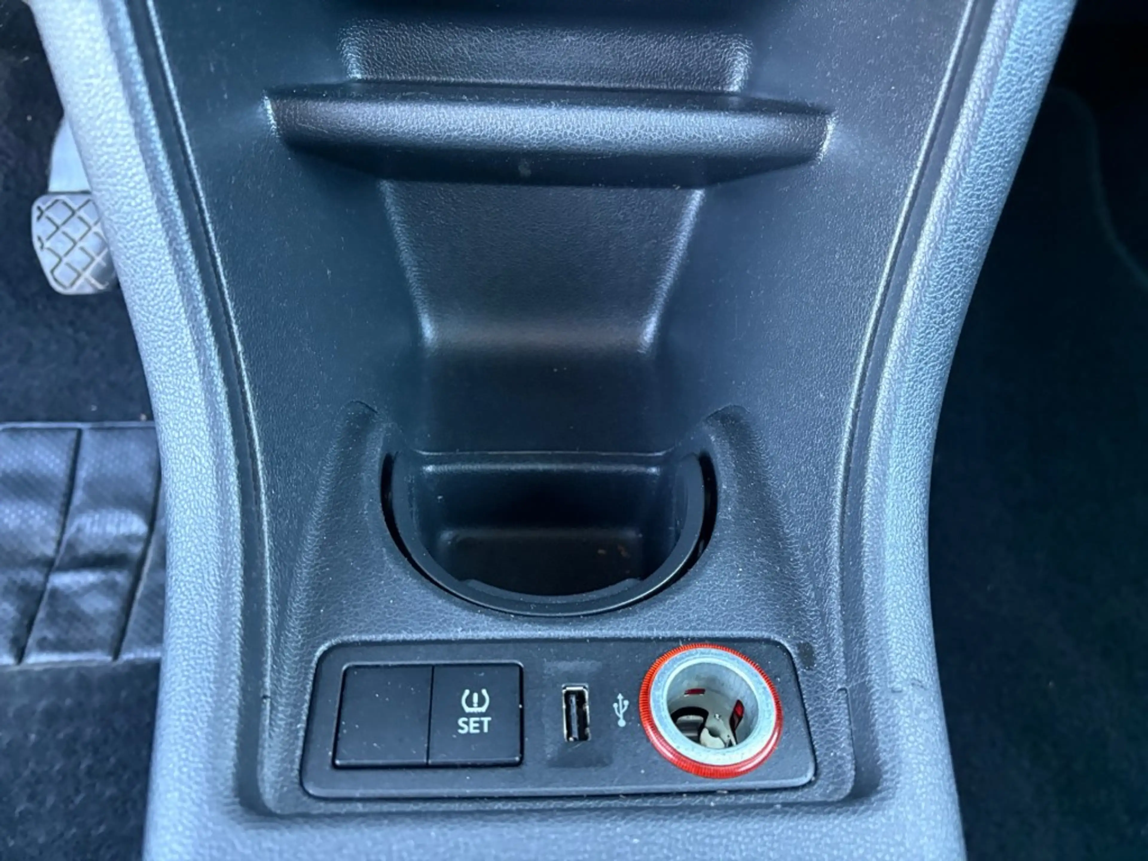 Volkswagen up! 1.0 / MOVE UP! / AIRCO / 2 JAAR APK / FACELIFT — photo 11
