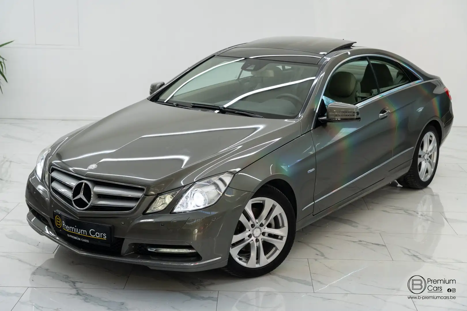 Mercedes-Benz E 220 CDI coupe Facelift elegance! Pano, Xeneon! Luxury! Bronze - 2