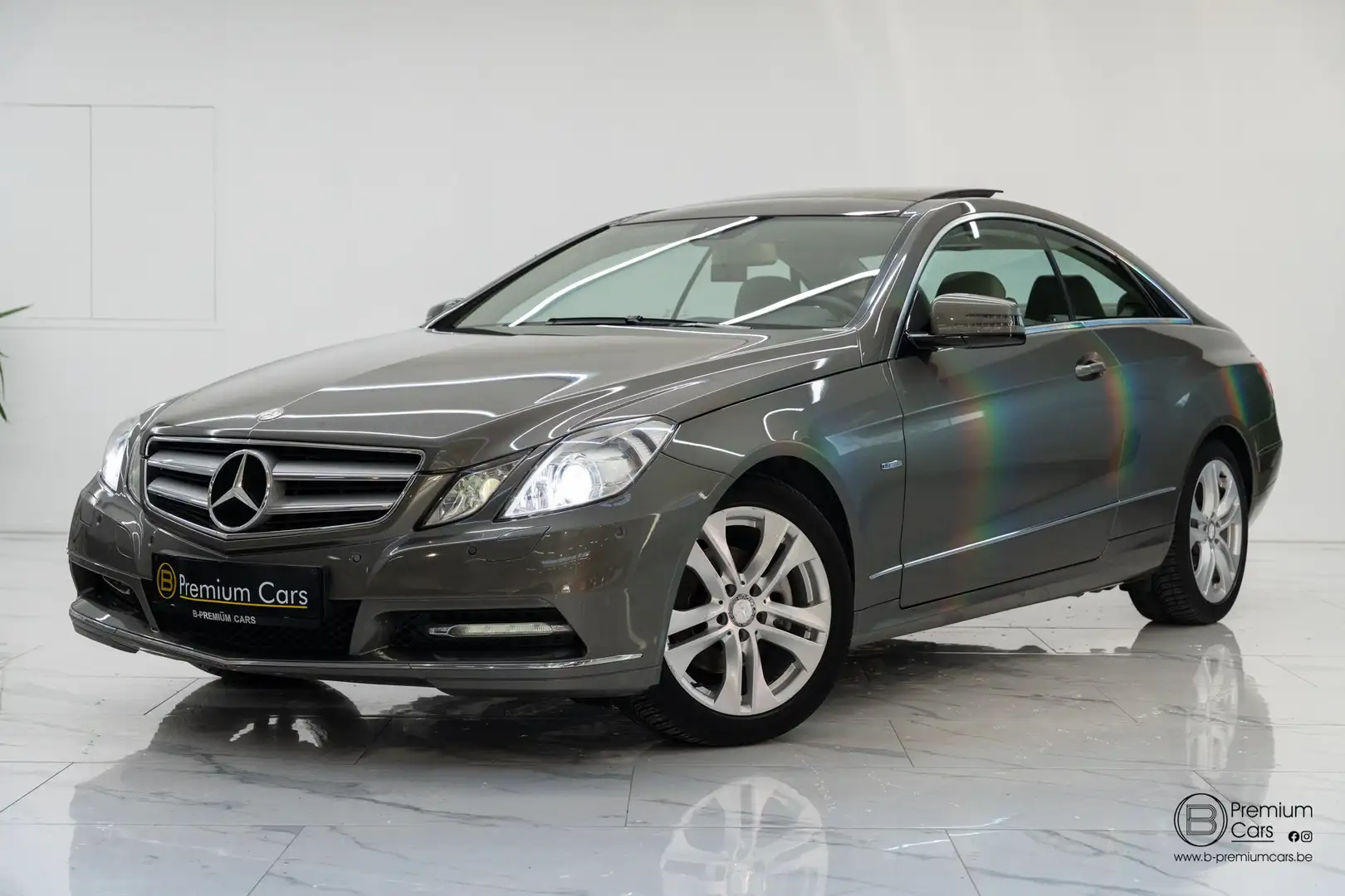 Mercedes-Benz E 220 CDI coupe Facelift elegance! Pano, Xeneon! Luxury! Bronze - 1