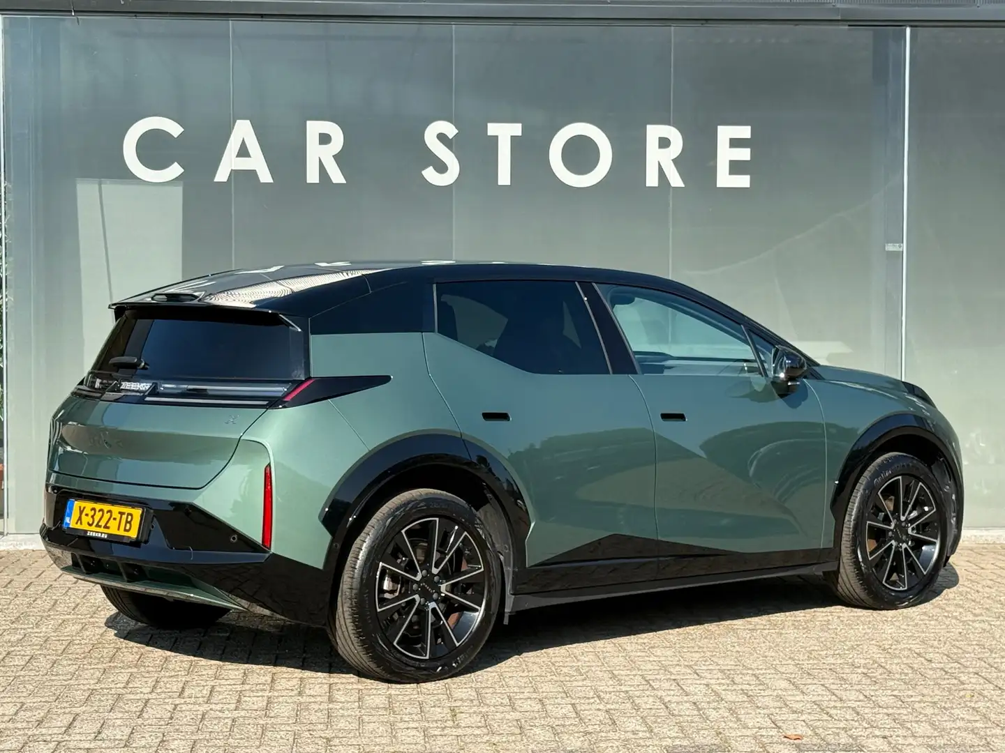 Zeekr X RWD Long Range 69 kWh Pine Green 98% SOH Grün - 2