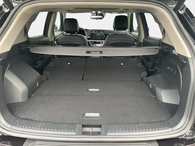 KGM Korando view 12
