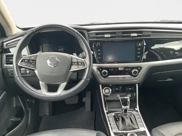 KGM Korando view 9