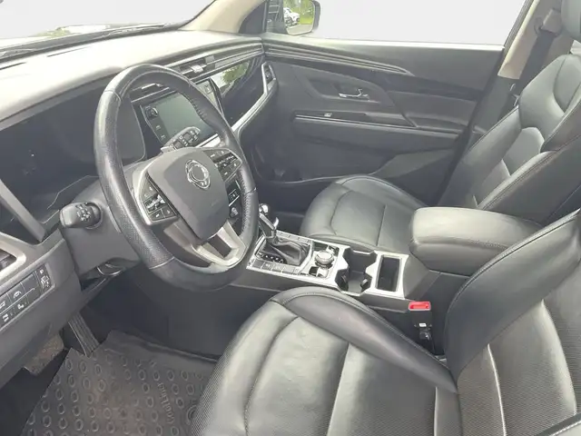 KGM Korando view 8