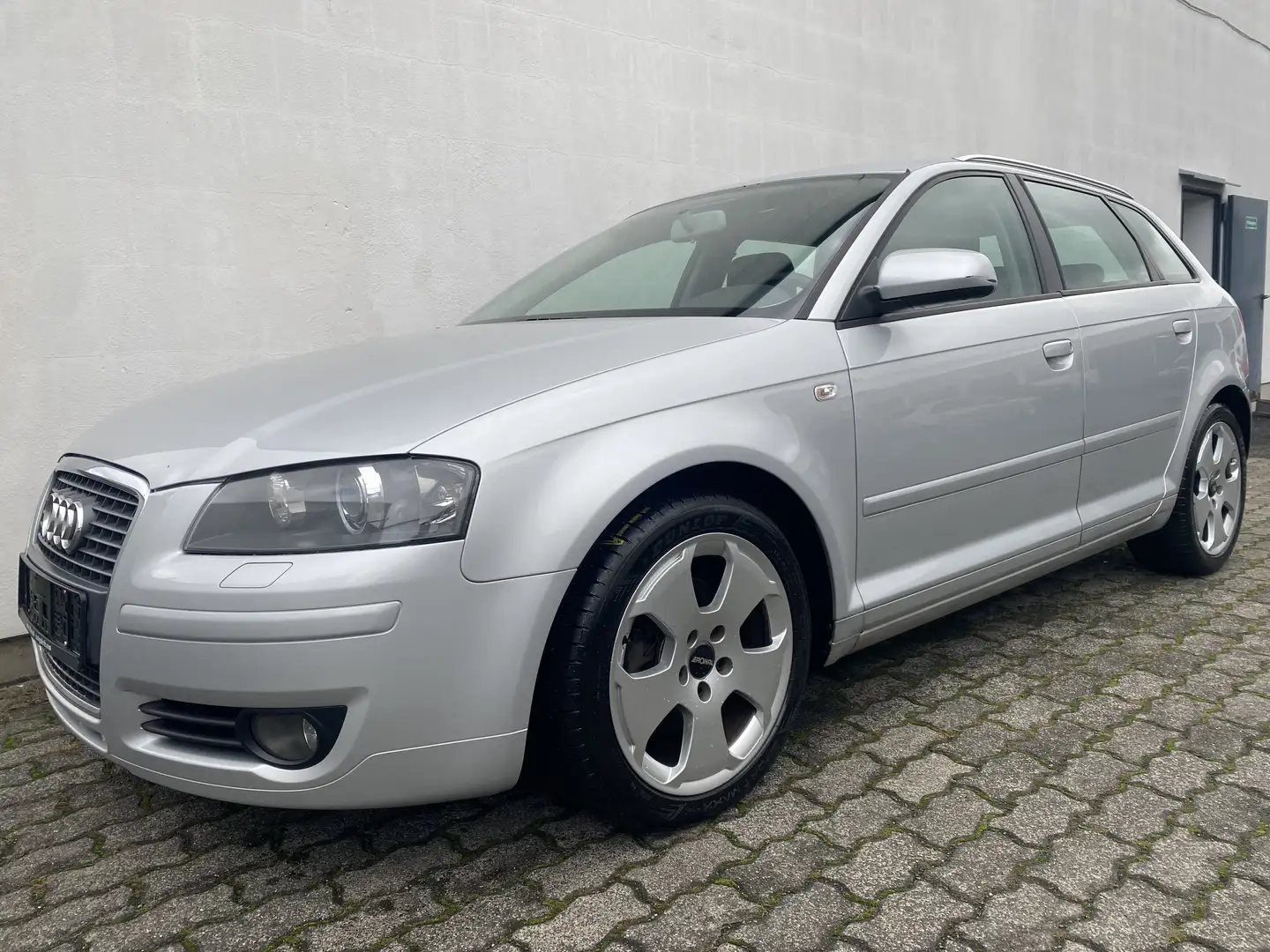 Audi A3 A3 Diesel 2.0 TDI Ambition Klima/Navi/Xenon/Gepfle Silber - 1