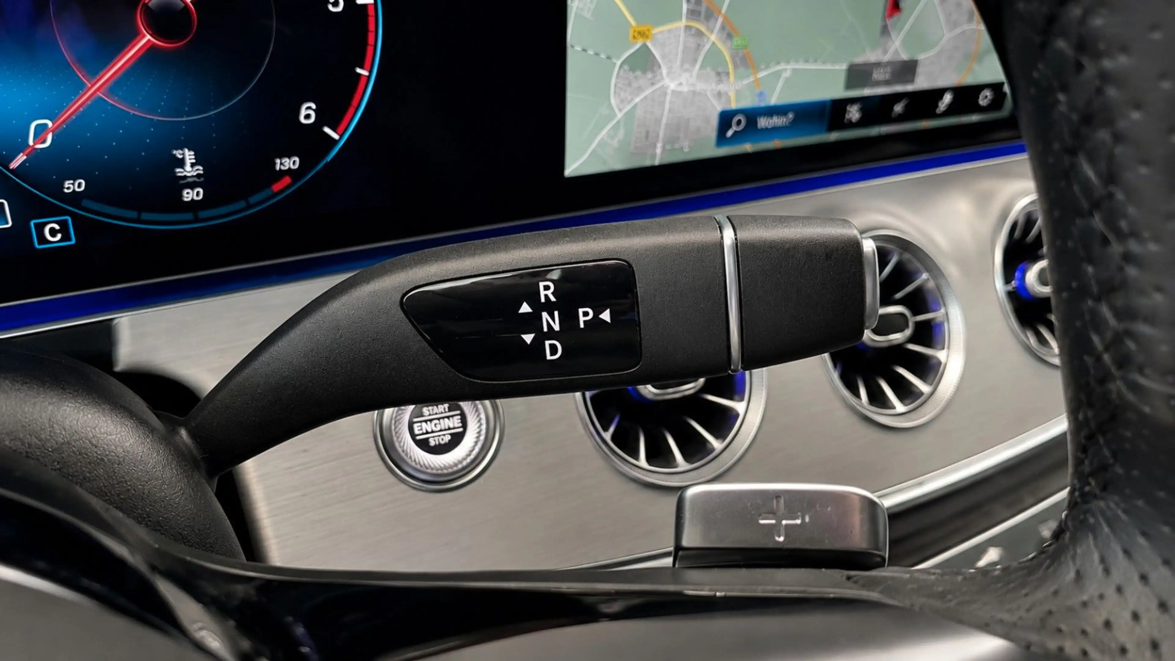 Mercedes-Benz CLS 400 d 4M AMG Distr. SHD RFK LED CarPlay — photo 13