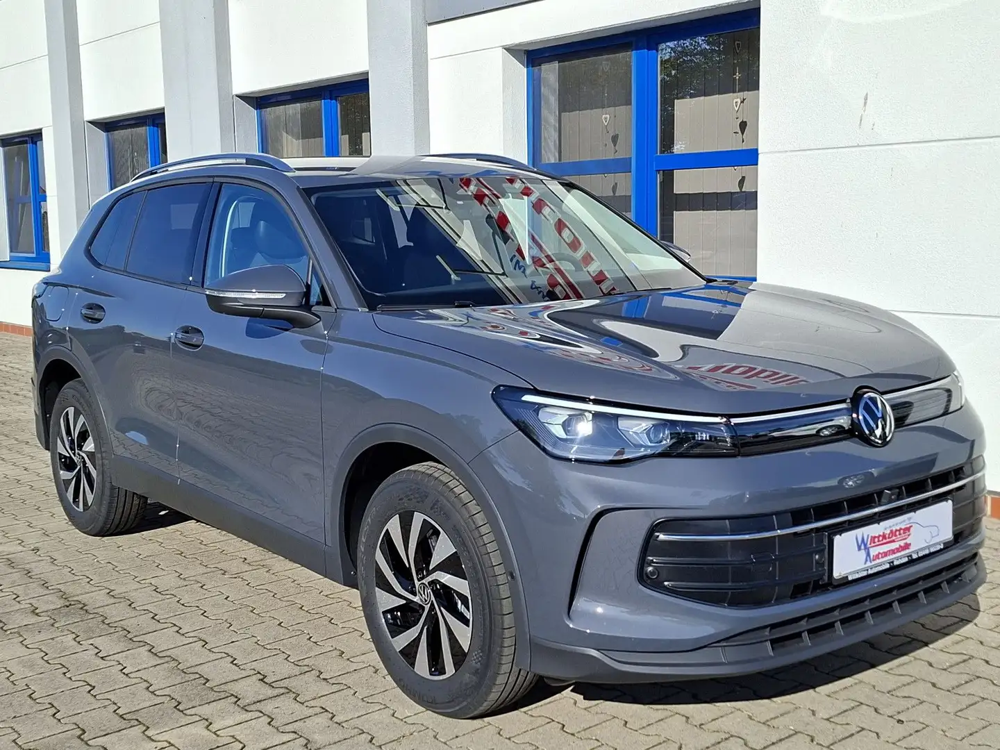 Volkswagen Tiguan 1.5 eTSI Life Ahk,Matrix,IQ,Navi,Kamera Grau - 2