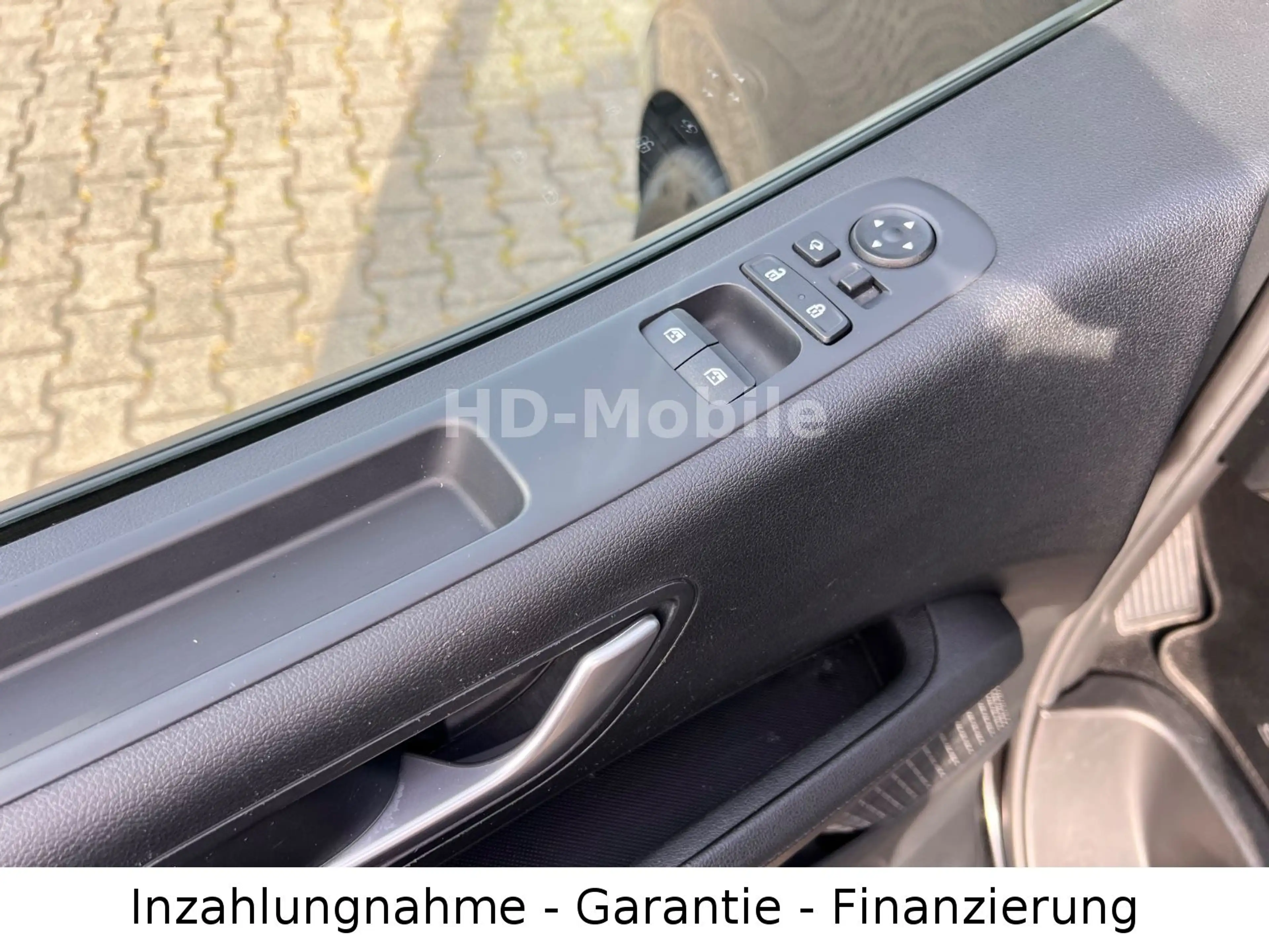 Hyundai STARIA Prime, 9 Sitzer, Leder, Pano, 360 Camera — photo 15