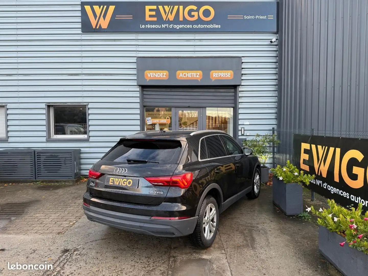 Audi Q3 1.5 150ch business line carplay caméra de recul Noir - 2