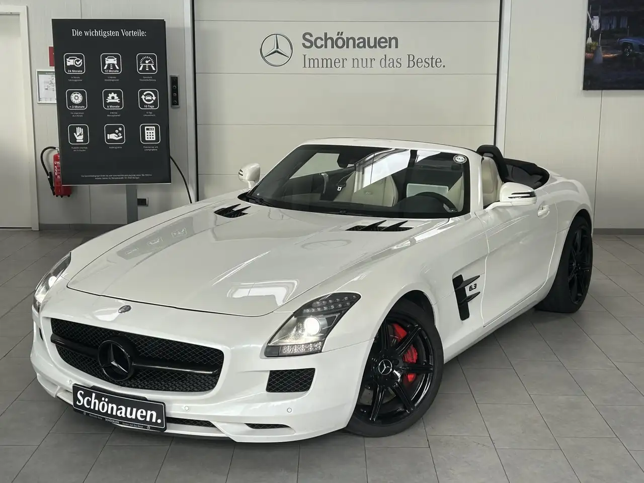 Mercedes-Benz SLS