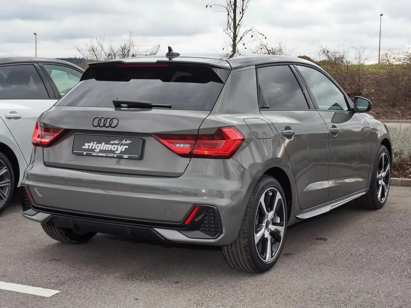 Audi A1 Sportback S line 30 TFSI S tronic Navi ACC Gris - 2