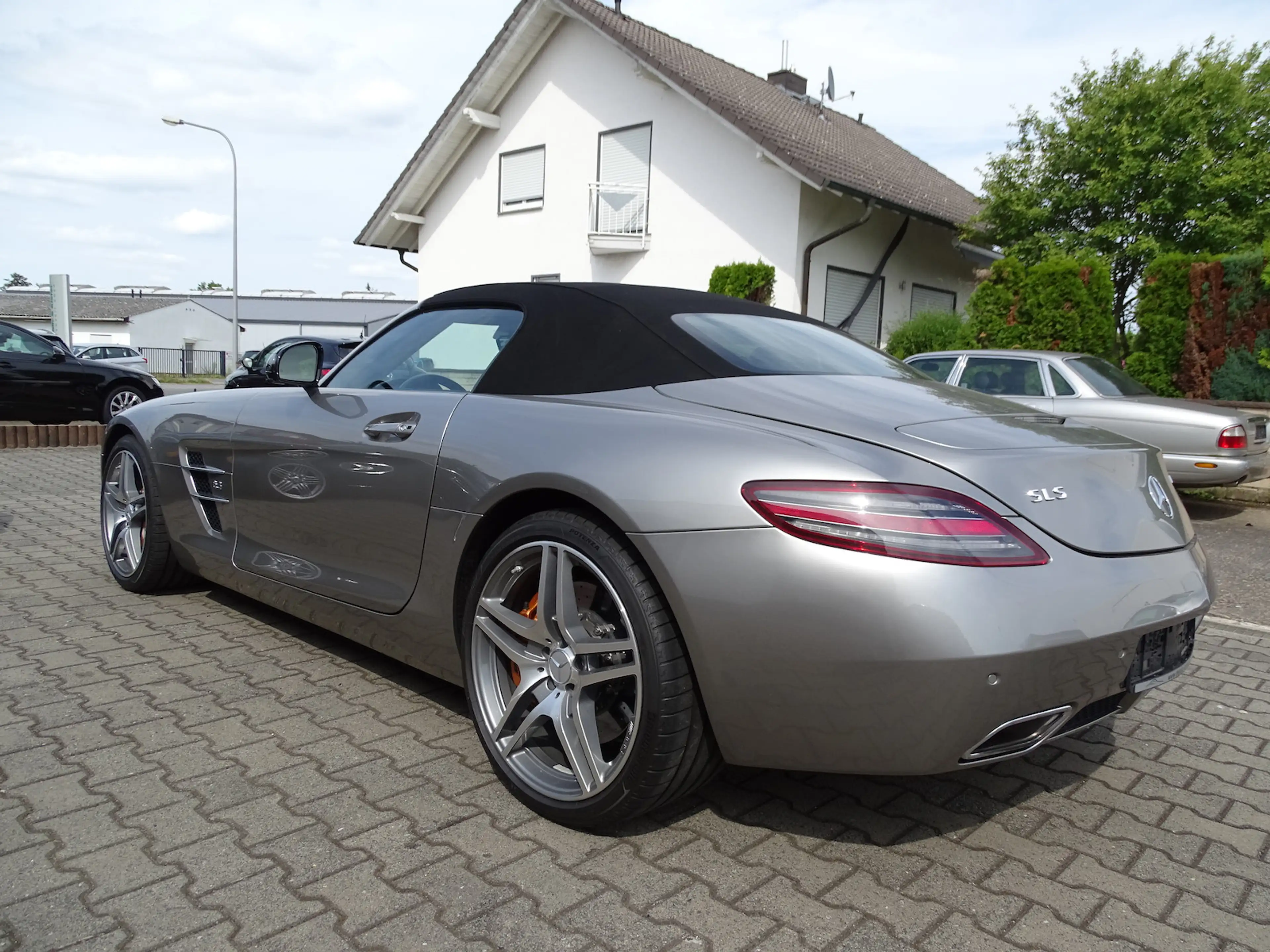 Mercedes-Benz SLS Roadster Alubeam, Keramikbremsanlage, Bang & Olufs — photo 8