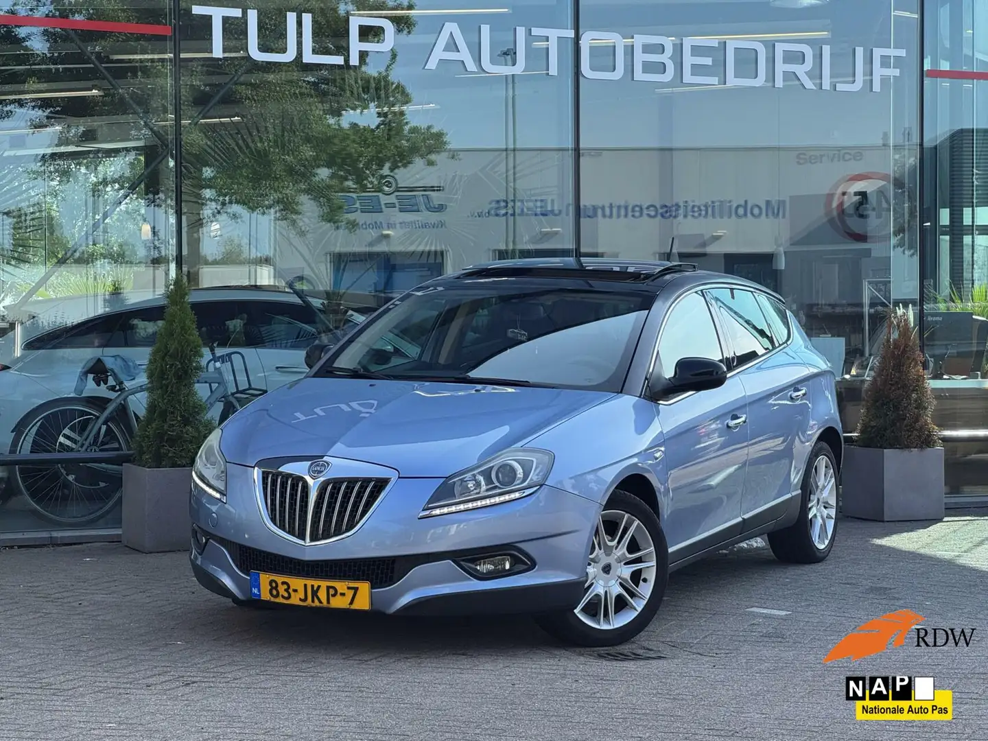 Lancia Delta 1.4-16V Platino Zeer mooie auto en Top onderhoud! Blauw - 1