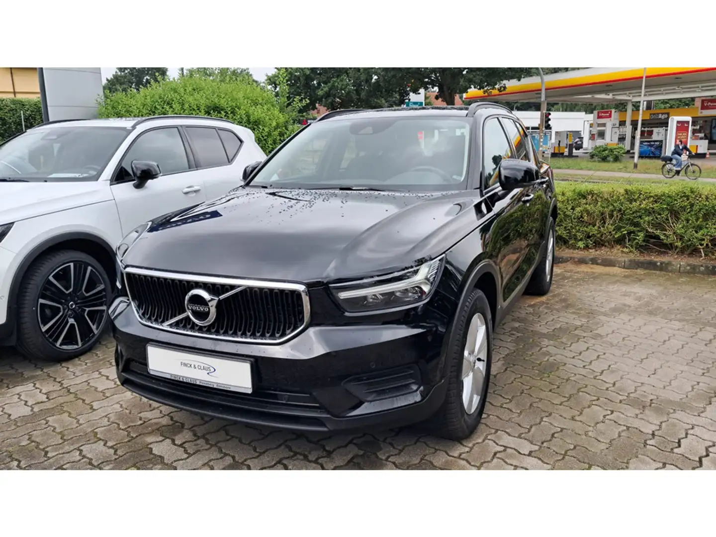 Volvo XC40 Momentum Core SHZ KAMERA NAVI W-LAN LED Black - 1