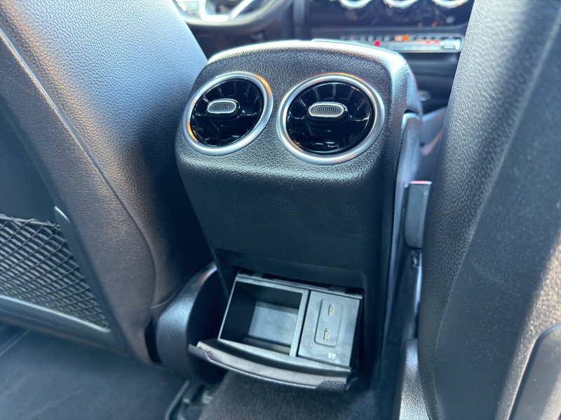 Mercedes-Benz CLA 180 d Limousine Aut. *AMG, 18", LED, ALCANTARA, RFK* — photo 14