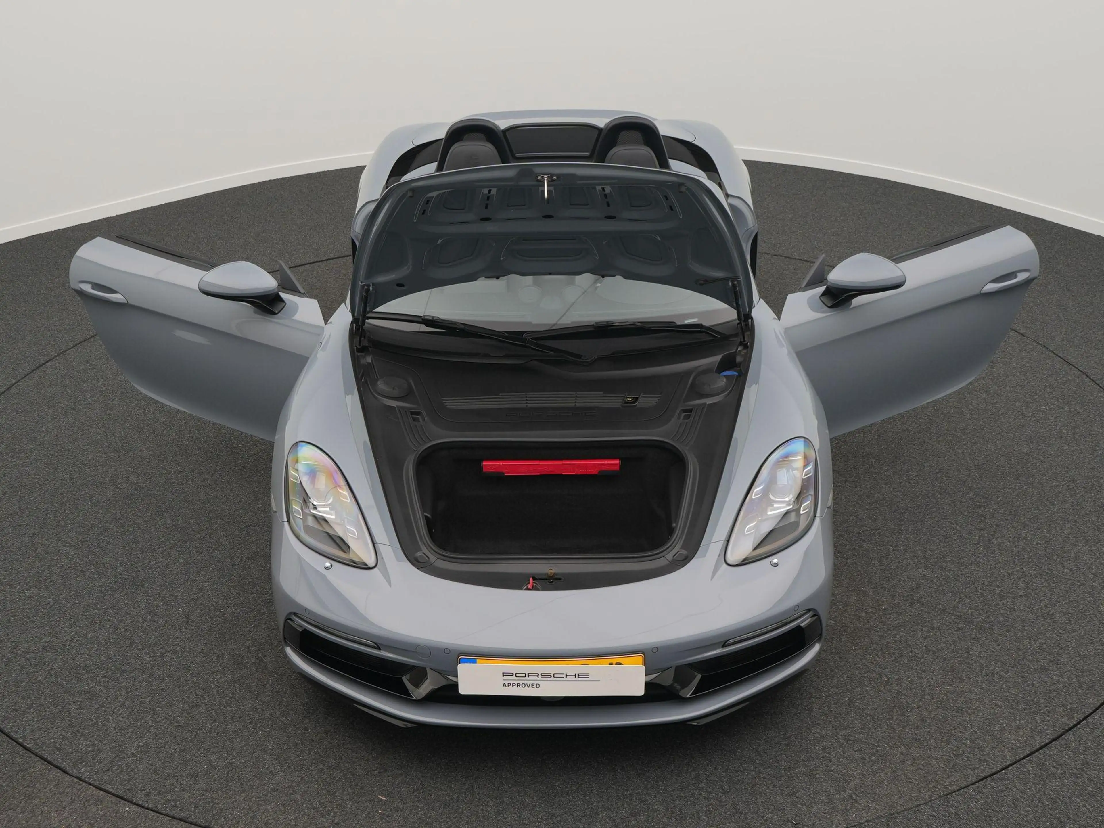 Porsche 718 Boxster — photo 11