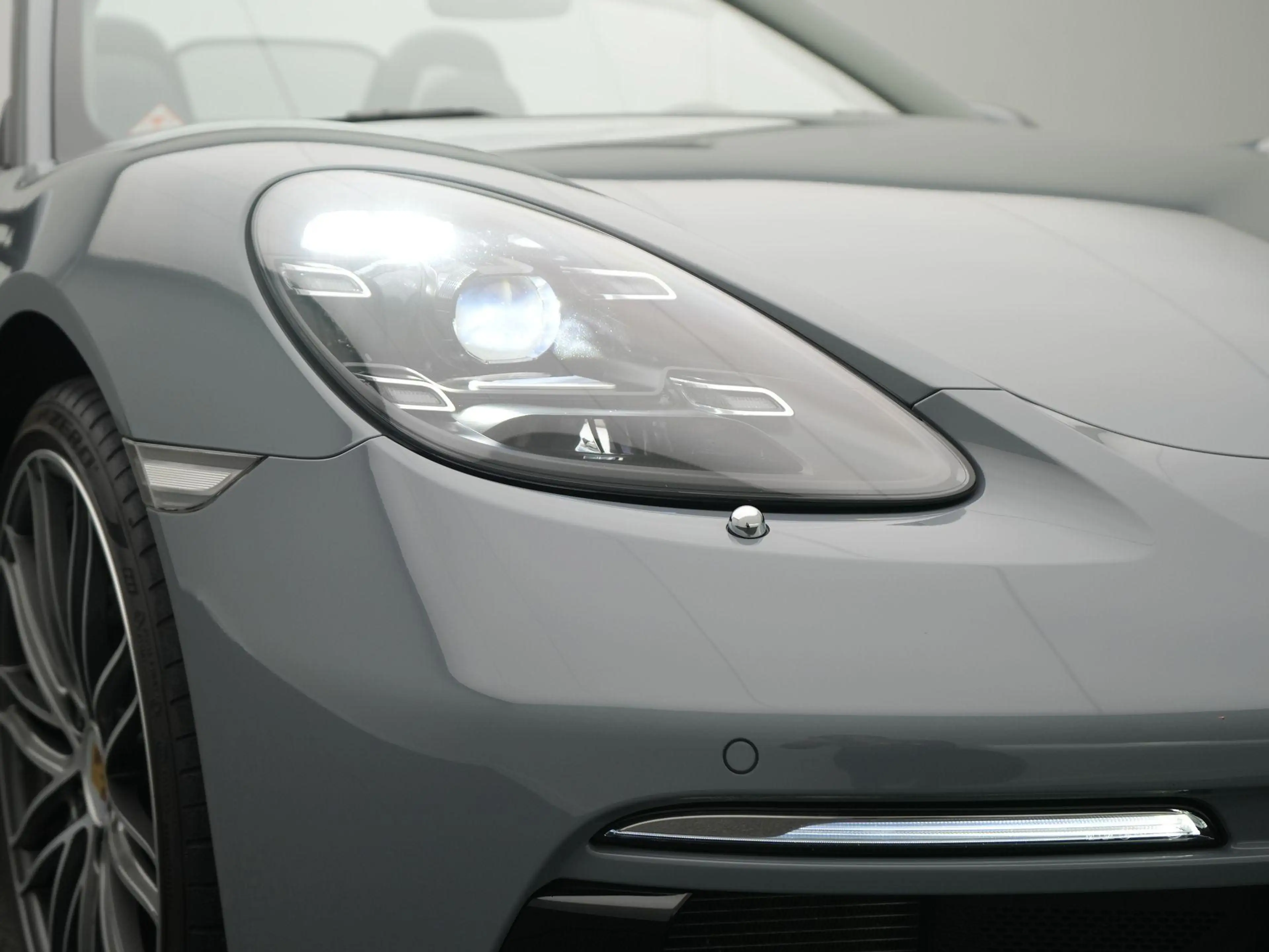 Porsche 718 Boxster — photo 13