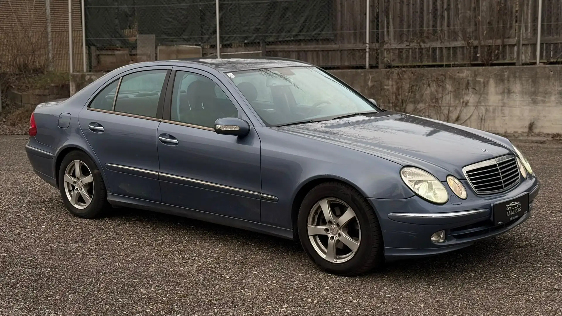 Mercedes-Benz E 270 E 270 Avantgarde CDI Sequentronic Avantgarde Blau - 1